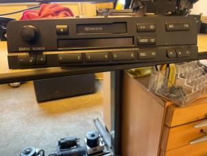 Used Radio/cassette player BMW 3 serie (E46/4) 318i 16V Price € 50,00 Margin scheme offered by Umit Sloperij