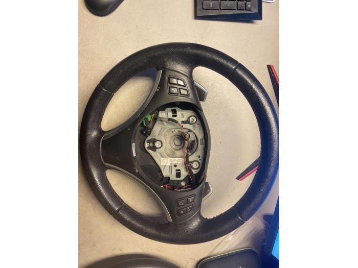 Begagnade Ratt BMW 1 serie (E82) 123d 16V Pris € 100,00 Marginaltabell erbjuds av Umit Sloperij