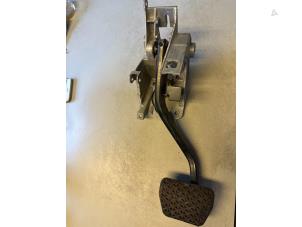 Used Clutch pedal BMW B3 Touring (E91) Price € 45,00 Margin scheme offered by Umit Sloperij