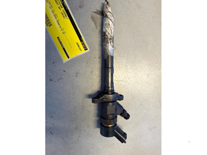 Usagé Injecteurs Peugeot 207/207+ (WA/WC/WM) 1.6 HDi 16V Prix € 50,00 Règlement à la marge proposé par Umit Sloperij