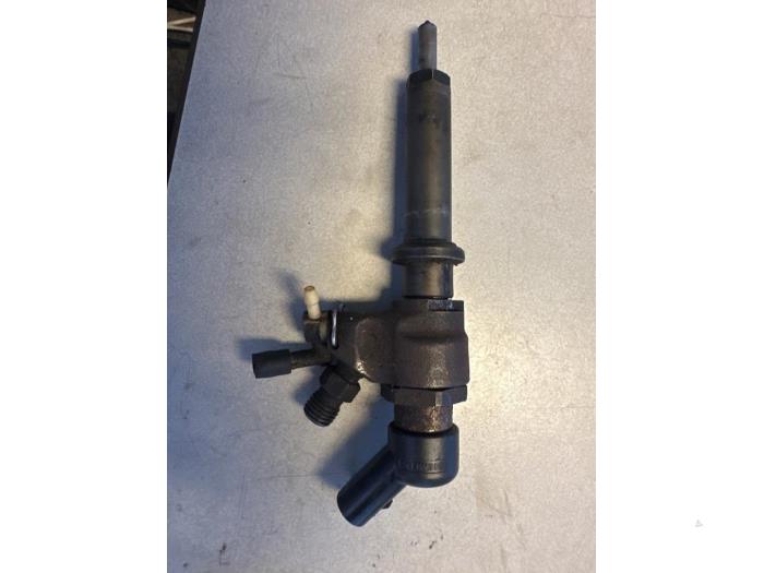 Usagé Injecteurs Peugeot 307 (3A/C/D) 2.0 HDi 90 Prix € 50,00 Règlement à la marge proposé par Umit Sloperij