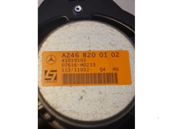 Używane Glosnik Mercedes E (W212) E-250 CDI 16V BlueEfficiency,BlueTec Cena € 25,00 Procedura marży oferowane przez Umit Sloperij