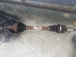 Used Front drive shaft, left Peugeot 206 (2A/C/H/J/S) 1.4 HDi Price € 50,00 Margin scheme offered by Umit Sloperij