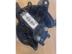Used Heating and ventilation fan motor Opel Corsa E 1.4 16V Price € 35,00 Margin scheme offered by Umit Sloperij