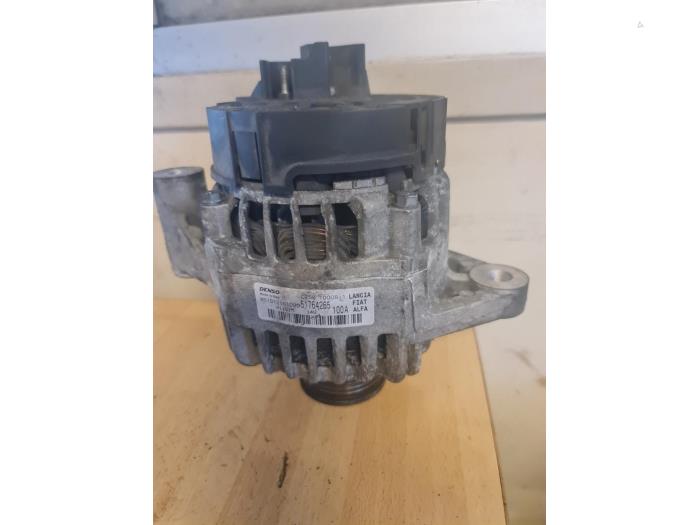 Gebrauchte Dynamo Fiat Doblo Cargo (263) 2.0 D Multijet Preis € 50,00 Margenregelung angeboten von Umit Sloperij