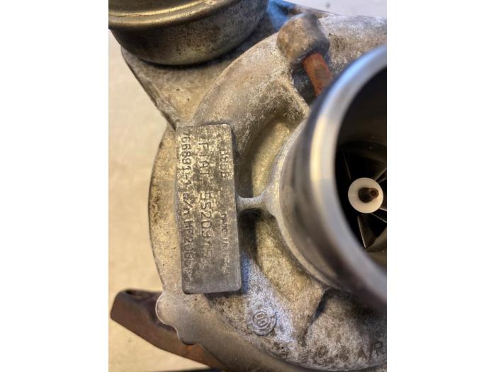 Gebrauchte Turbo Fiat Bravo (198A) 1.6 JTD Multijet 120 Preis € 100,00 Margenregelung angeboten von Umit Sloperij