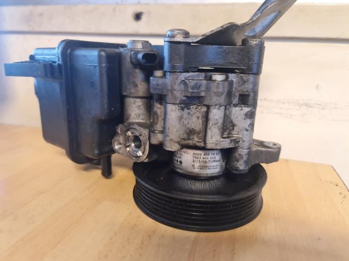 Usagé Pompe direction assistée Mercedes C (W204) 2.2 C-180 CDI 16V BlueEFFICIENCY Prix € 150,00 Règlement à la marge proposé par Umit Sloperij