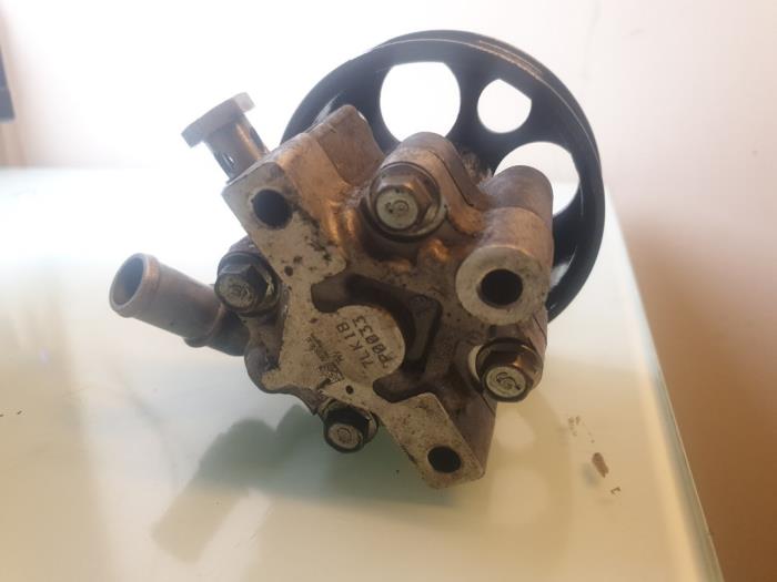 Usagé Pompe de direction Chevrolet Orlando 2.0 D 16V Prix € 80,00 Règlement à la marge proposé par Umit Sloperij