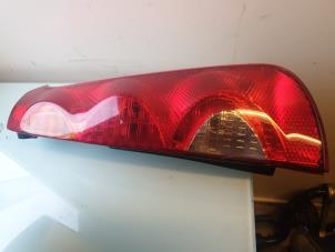 Used Taillight, right Nissan Note (E11) 1.4 16V LPG Price € 40,00 Margin scheme offered by Umit Sloperij