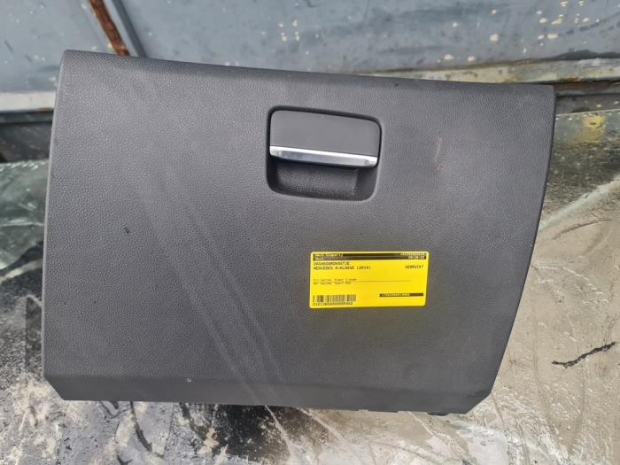 Begagnade Handskfack Mercedes A (W176) 1.8 A-180 CDI 16V Autom. Pris € 75,00 Marginaltabell erbjuds av Umit Sloperij