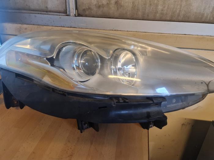 Używane Reflektor prawy Fiat Bravo Cena € 40,00 Procedura marży oferowane przez Umit Sloperij