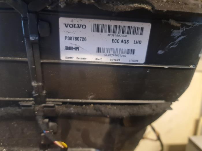 Heater housing from a Volvo XC90 I 2.4 D5 20V 2006