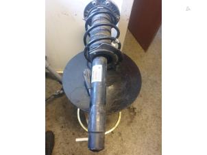 Used Front shock absorber rod, right BMW 1 serie (F20) 118i 1.5 TwinPower 12V Price € 120,00 Margin scheme offered by Umit Sloperij