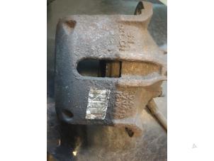 Used Front brake calliper, left Peugeot 207/207+ (WA/WC/WM) 1.4 16V VTi Price € 40,00 Margin scheme offered by Umit Sloperij