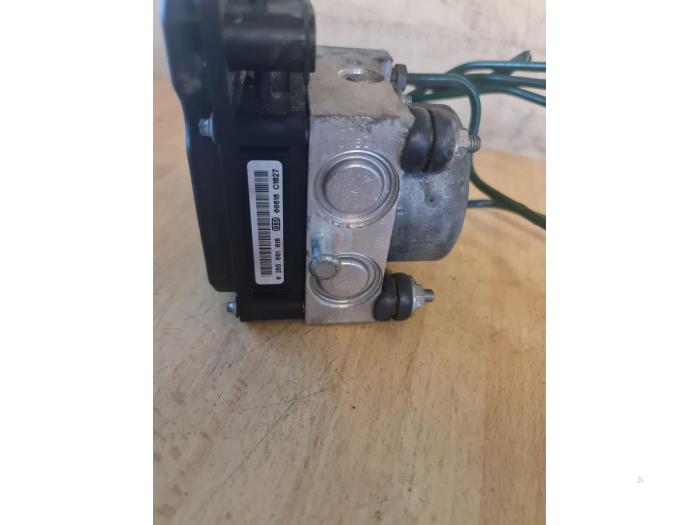 Begagnade ABS-pump Dacia Sandero I (BS) 1.5 dCi 85 Pris € 50,00 Marginaltabell erbjuds av Umit Sloperij