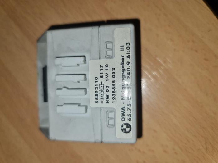 Begagnade Relä BMW X5 (E53) 3.0d 24V Pris € 30,00 Marginaltabell erbjuds av Umit Sloperij