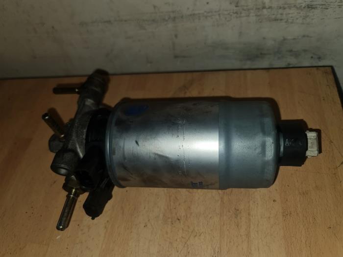 Begagnade Bränslefilterhus Alfa Romeo 166 2.4 JTD 20V Pris € 70,00 Marginaltabell erbjuds av Umit Sloperij
