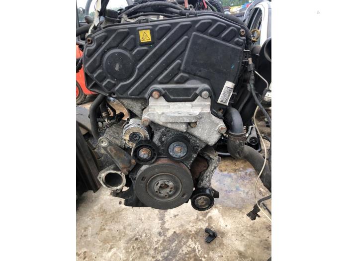 Używane Silnik Opel Zafira (M75) 1.9 CDTI Cena € 320,00 Procedura marży oferowane przez Umit Sloperij