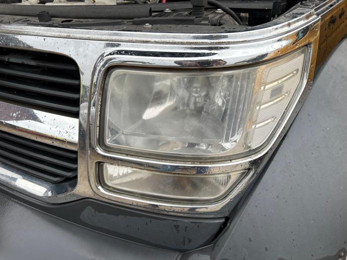 Używane Reflektor lewy Dodge Nitro Cena € 60,00 Procedura marży oferowane przez Umit Sloperij