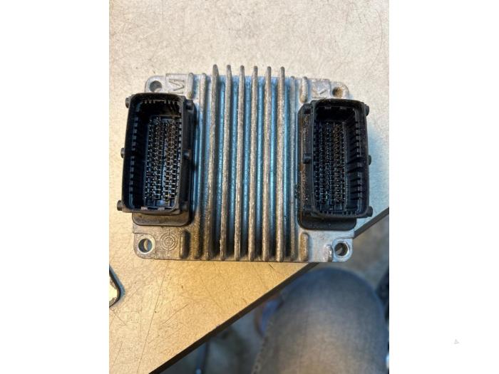 Usagé Moule LPG Opel Vectra C Caravan 1.8 16V Prix € 40,00 Règlement à la marge proposé par Umit Sloperij