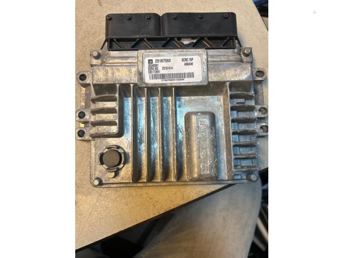 Used Engine management computer Chevrolet Orlando 2.0 D 16V Price € 100,00 Margin scheme offered by Umit Sloperij