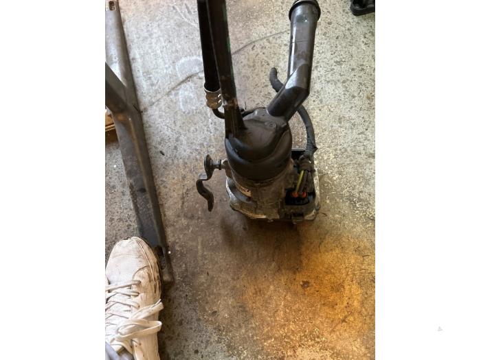 Usagé Pompe de direction Peugeot 308 (4A/C) 1.4 VTI 16V Prix € 20,00 Règlement à la marge proposé par Umit Sloperij