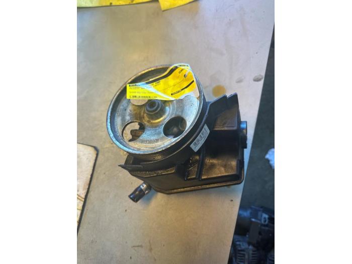Used Power steering pump Peugeot 206+ (2L/M) 1.1 XR,XS Price € 50,00 Margin scheme offered by Umit Sloperij