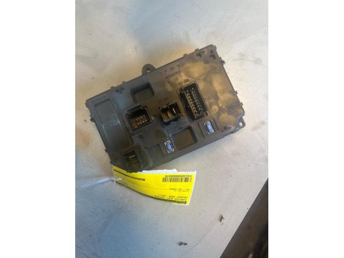 Used Body control computer Peugeot 5008 I (0A/0E) 1.6 HDiF 16V Price € 30,00 Margin scheme offered by Umit Sloperij