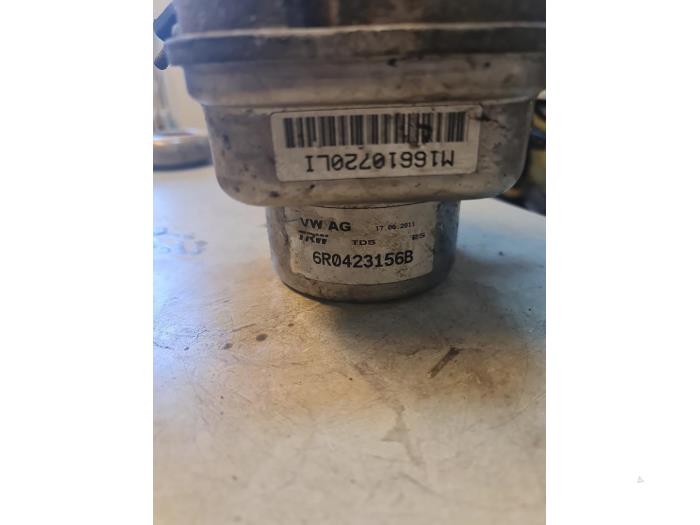 Usagé Pompe de direction Volkswagen Polo V (6R) 1.2 TDI 12V BlueMotion Prix € 60,00 Règlement à la marge proposé par Umit Sloperij