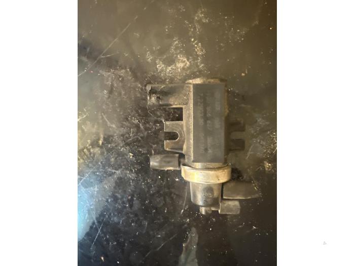 Usagé Capteur de pression carburant Volkswagen Passat (3B3) 1.9 TDI 130 4Motion Prix € 10,00 Règlement à la marge proposé par Umit Sloperij