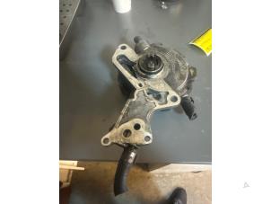 Gebrauchte Kraftstoffpumpe Mechanisch Volkswagen Caddy Combi III (2KB,2KJ) 1.9 TDI Preis € 50,00 Margenregelung angeboten von Umit Sloperij