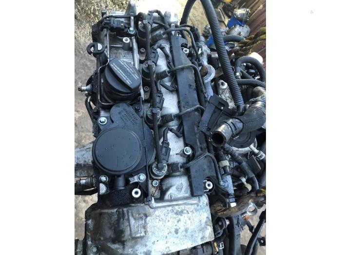Used Engine Mercedes C (W203) 2.2 C-220 CDI 16V Price € 423,50 Inclusive VAT offered by Umit Sloperij