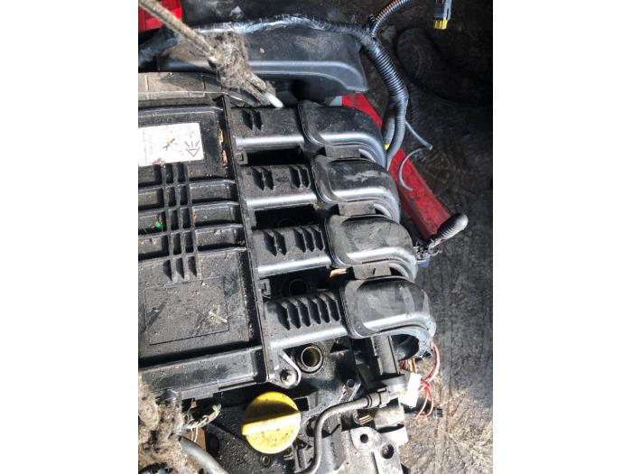 Used Engine Renault Clio II (BB/CB) 1.2 16V Price € 250,00 Margin scheme offered by Umit Sloperij