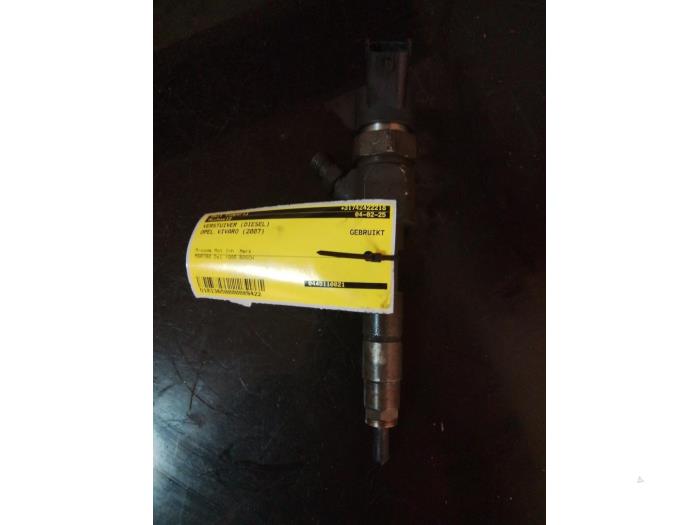 Usagé Injecteurs Opel Vivaro A Combi 2.0 CDTI Prix € 40,00 Règlement à la marge proposé par Umit Sloperij