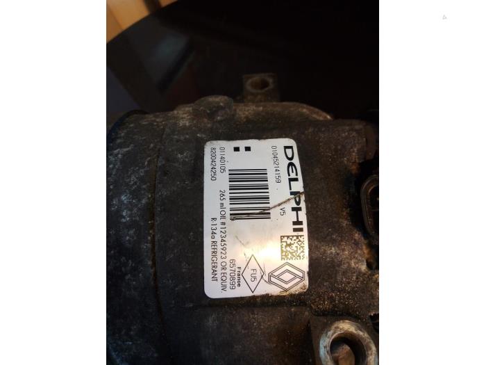 Usagé Compresseur de clim Renault Laguna II (BG) 1.8 16V Prix € 40,00 Règlement à la marge proposé par Umit Sloperij