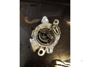 Usagé Pompe à vide (diesel) Peugeot 308 (L3/L8/LB/LH/LP) 1.6 BlueHDi 120 Prix € 20,00 Règlement à la marge proposé par Umit Sloperij