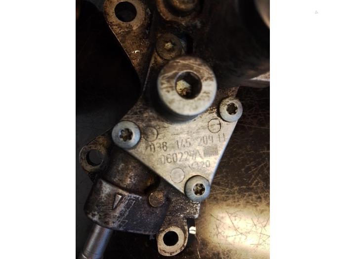 Begagnade Dieselpump Volkswagen Passat (3C2) 1.9 TDI Pris € 90,00 Marginaltabell erbjuds av Umit Sloperij
