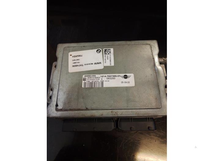 Używane Komputer sterowania silnika Austin Mini Open (R52) 1.6 16V One Cena € 70,00 Procedura marży oferowane przez Umit Sloperij