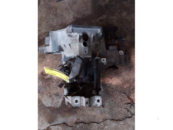 Gebrauchte Getriebe Volkswagen Golf IV (1J1) 2.0 Preis € 200,00 Margenregelung angeboten von Umit Sloperij