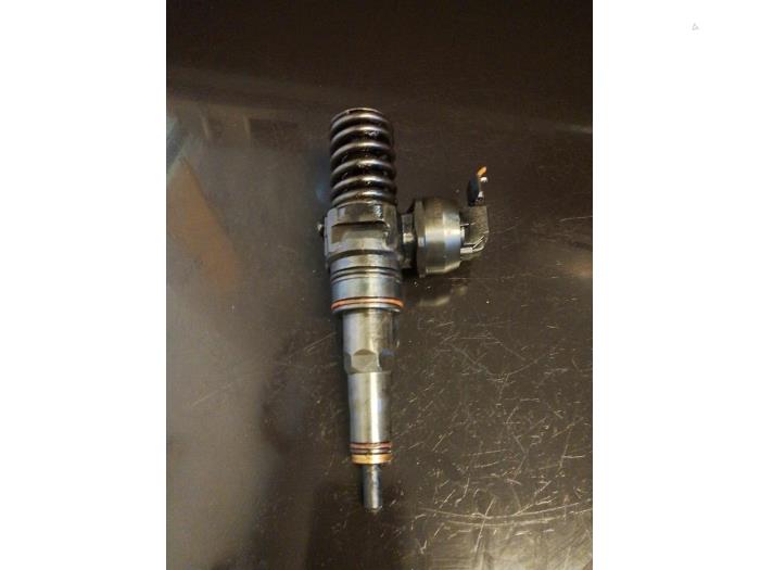 Usagé Injecteurs Volkswagen Polo IV (9N1/2/3) 1.4 TDI 75 Prix € 40,00 Règlement à la marge proposé par Umit Sloperij