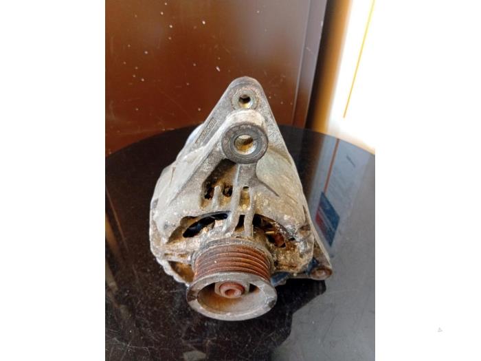Gebrauchte Dynamo Toyota Corolla Verso (R10/11) 1.8 16V VVT-i Preis € 50,00 Margenregelung angeboten von Umit Sloperij