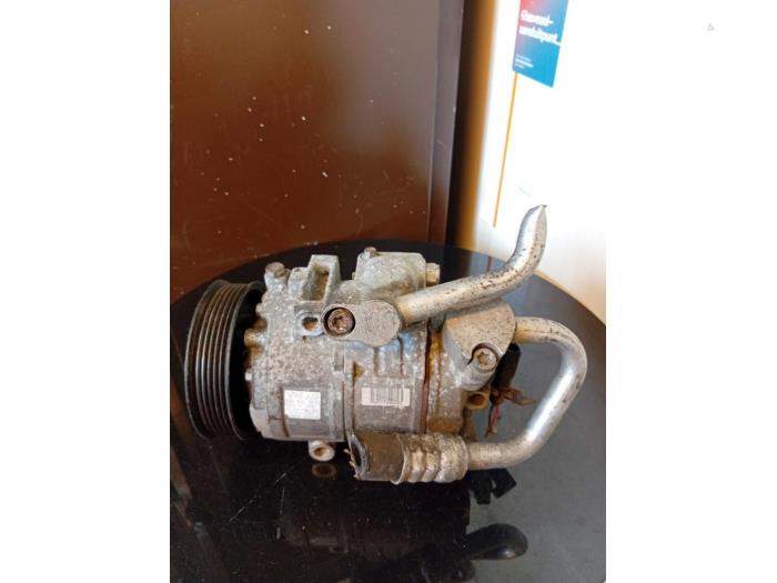 Used Air conditioning pump Volkswagen Polo IV (9N1/2/3) 1.4 16V Price € 50,00 Margin scheme offered by Umit Sloperij