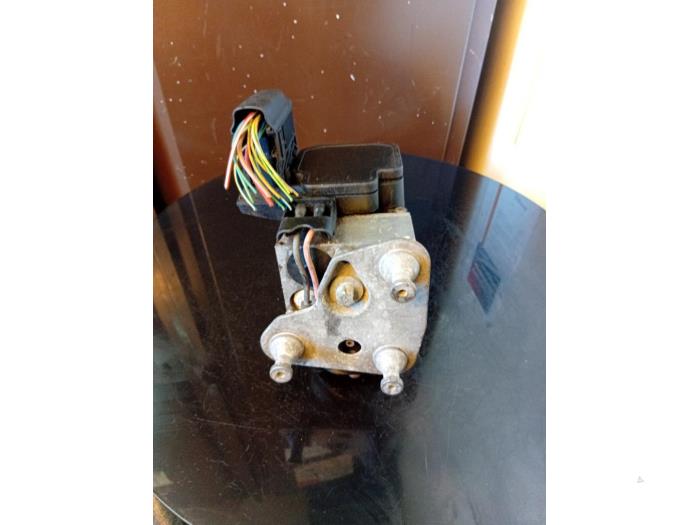 Gebrauchte ABS Pumpe Mercedes A (W168) 1.7 A-170 CDI 16V Preis € 70,00 Margenregelung angeboten von Umit Sloperij