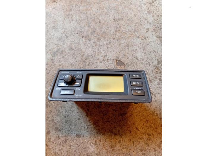 Begagnade Innerdisplay Toyota Yaris (P1) 1.3 16V VVT-i Pris € 40,00 Marginaltabell erbjuds av Umit Sloperij
