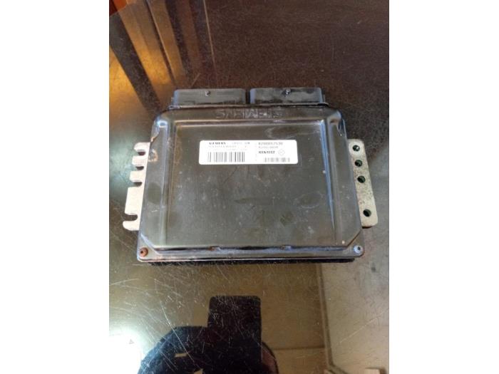 Used Engine management computer Renault Scénic I (JA) 2.0 16V IDE Price € 50,00 Margin scheme offered by Umit Sloperij
