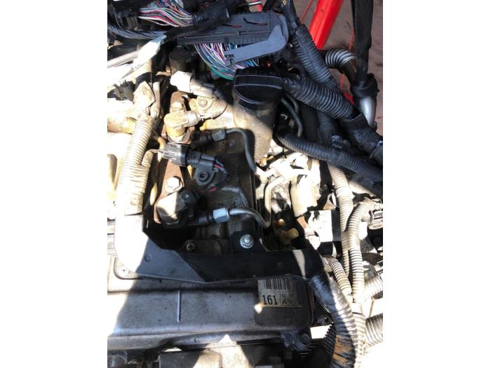 Motor van een Lexus IS (E2) 220d 16V 2009