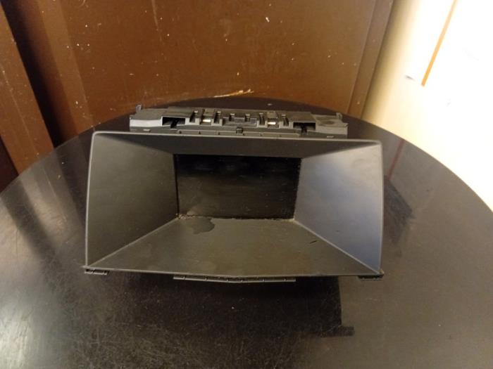 Begagnade Innerdisplay Opel Astra H GTC (L08) 1.6 16V Twinport Pris € 50,00 Marginaltabell erbjuds av Umit Sloperij
