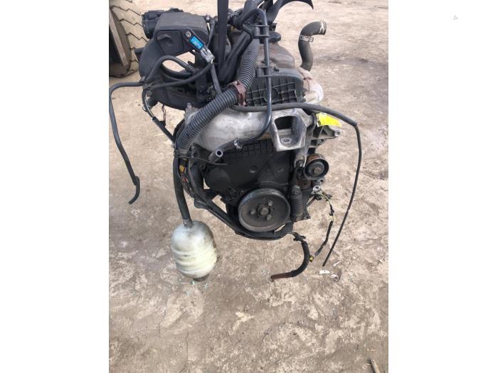 Motor van een Peugeot 206 (2A/C/H/J/S) 1.4 XR,XS,XT,Gentry 2000