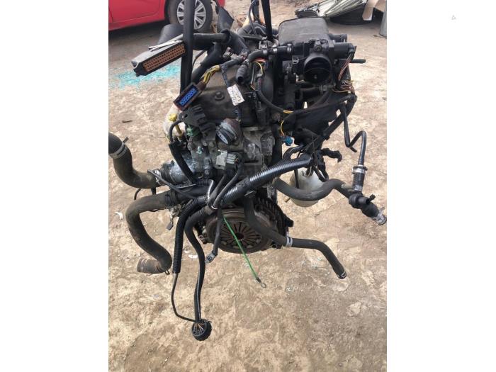 Motor van een Peugeot 206 (2A/C/H/J/S) 1.4 XR,XS,XT,Gentry 2000