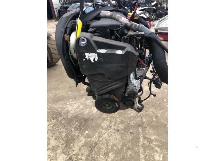 Used Engine Renault Megane III Grandtour (KZ) 1.5 dCi 110 Price € 750,00 Margin scheme offered by Umit Sloperij
